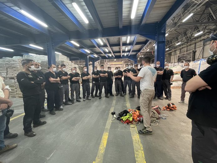 img 9308 min 696x522 1